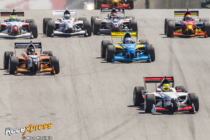 Acceleration FA1 Close Racing